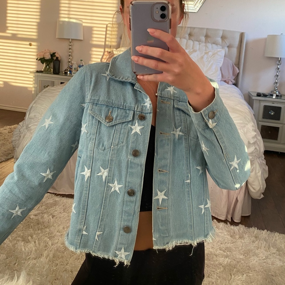 Star embroidery denim jacket